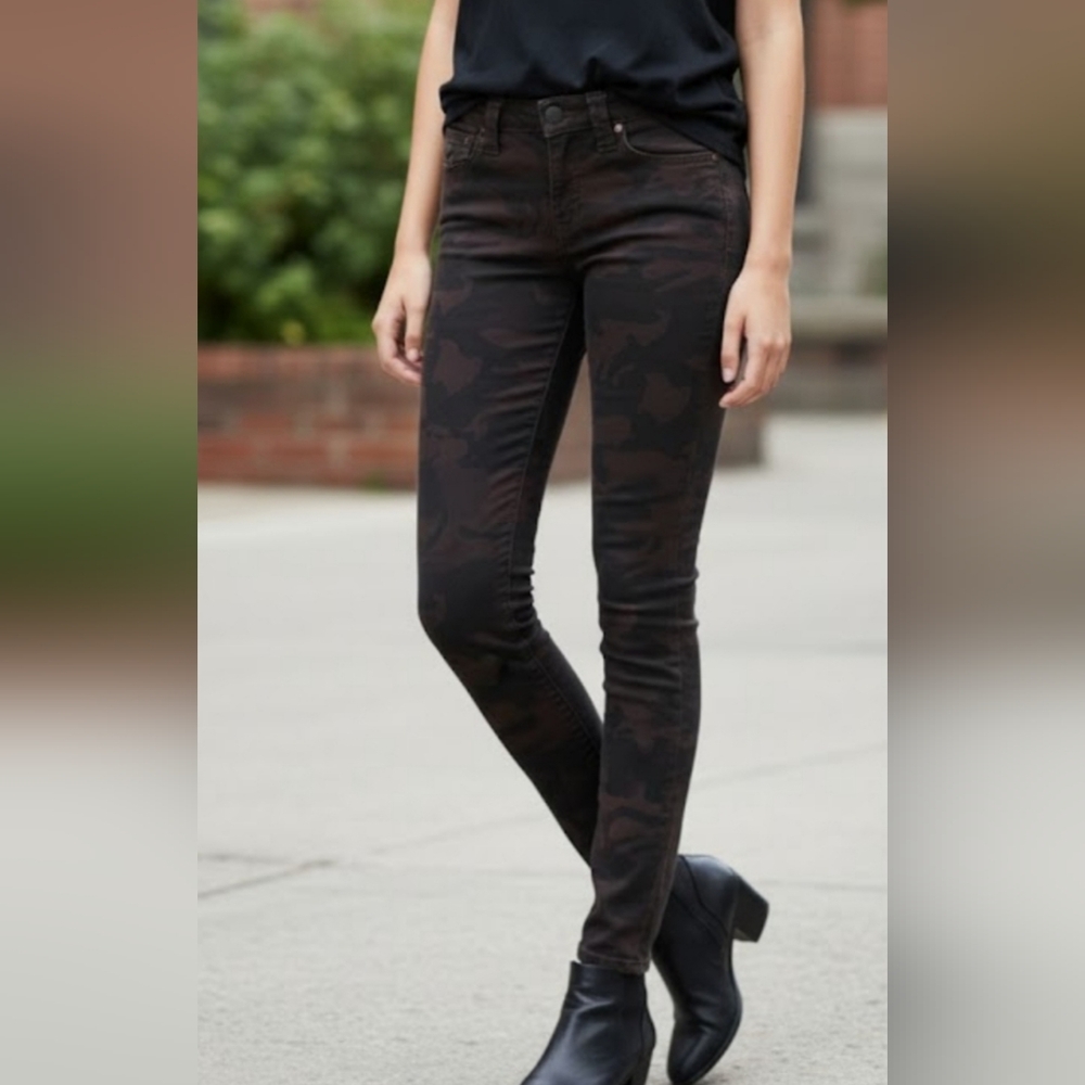 🔥True Religion Women's Black Camouflage Skinny Jeans sz 27x28